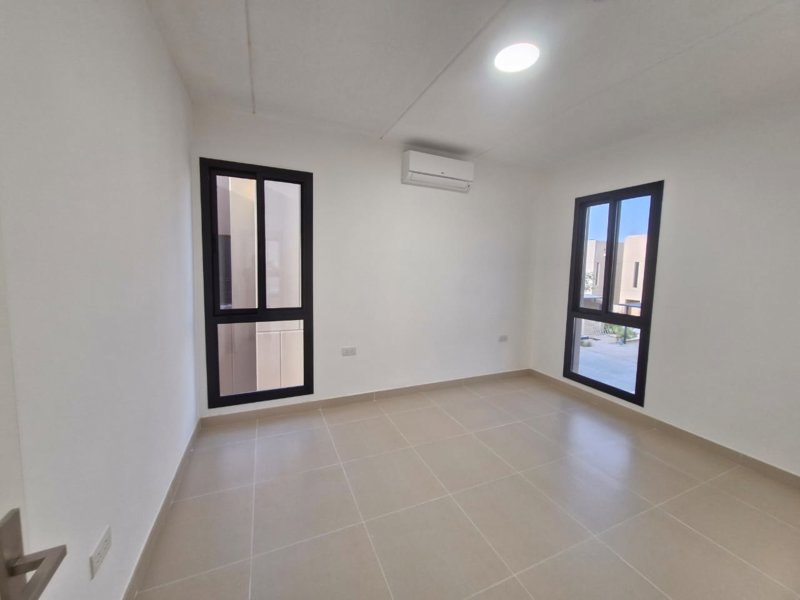 🏰 **Modern Luxury Villa | Sidra District – Roshn - Image 6