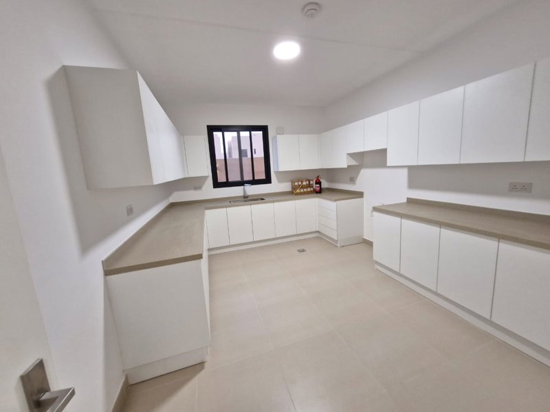 🏡 *Luxury Villa in Sedra – Roshn*   ✨ 300 m² Modern Villa | Elegance Meets Functionality      - Image 2