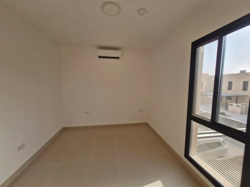  🏡 *Modern Townhouse for Rent in Sedra (Roshn) – Stylish & Family-Friendly* 👨‍👩‍👧‍👦 - Image 2