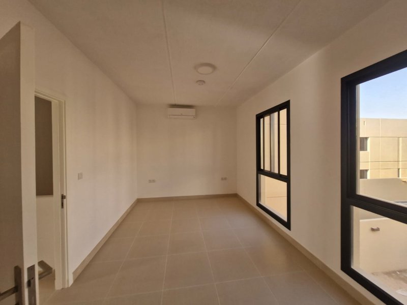  🏡 *Modern Townhouse for Rent in Sedra (Roshn) – Stylish & Family-Friendly* 👨‍👩‍👧‍👦 - Image 5