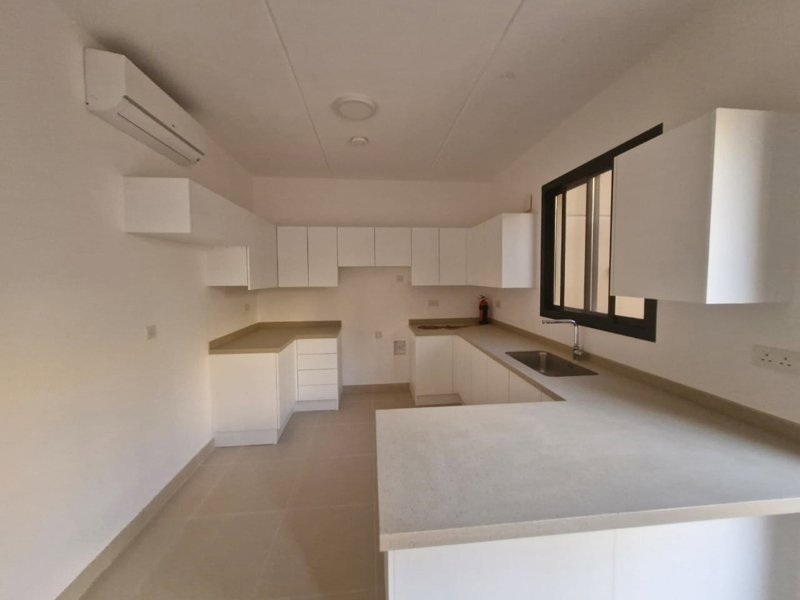  🏡 *Modern Townhouse for Rent in Sedra (Roshn) – Stylish & Family-Friendly* 👨‍👩‍👧‍👦 - Image 6