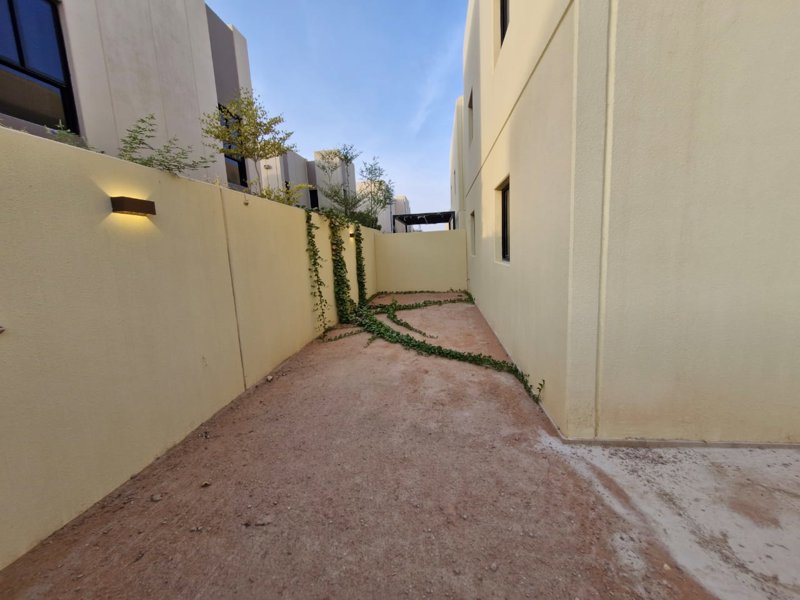 🏡 *Luxury Villa in Sedra – Roshn*   ✨ 300 m² Modern Villa | Elegance Meets Functionality      - Image 2