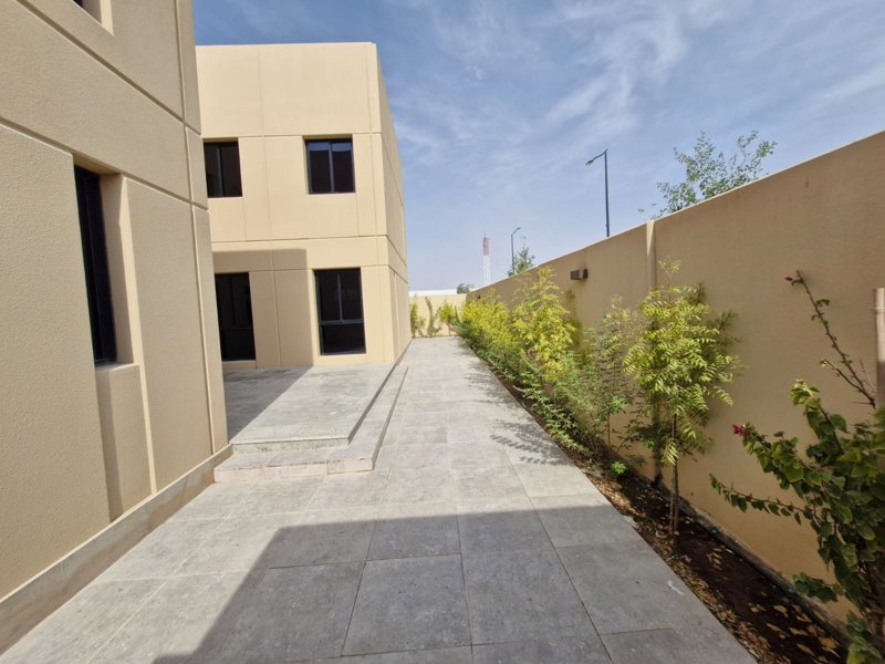 🏰 **Modern Luxury Villa | Sidra District – Roshn**   ✨ *Contemporary Design Blending Elegance, Functionality & Sustainability*   - Image 21