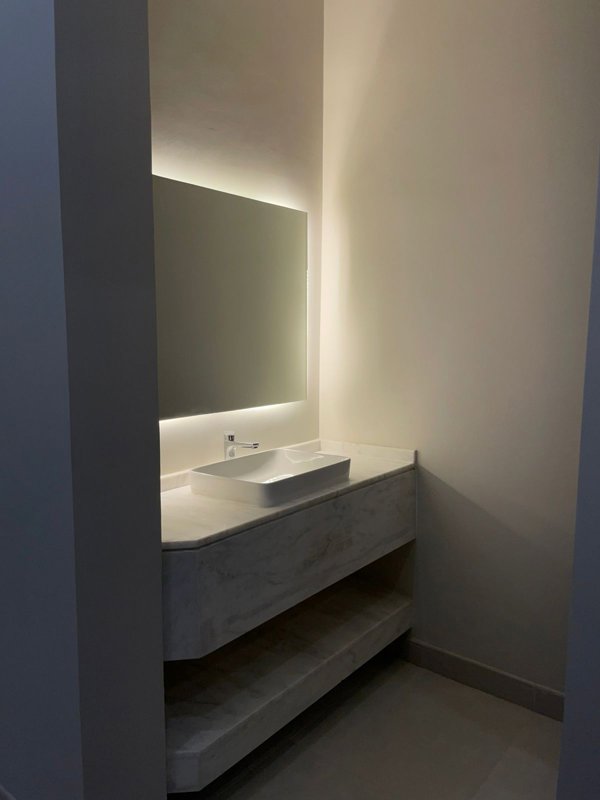 🏙️ **Luxury Apartment for Rent - Prime Capital Location**   - Image 14