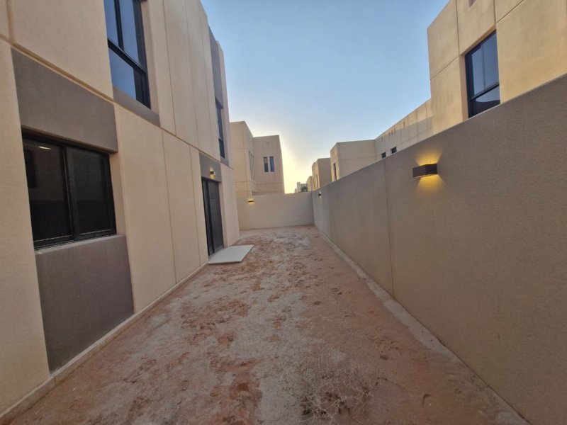 🏰 *Modern Luxury Villa in Sidra District – Roshn*   ✨ 400 sqm | Contemporary Design Blending Elegance, Functionality & Sustainability 🌿♻️ - Image 9