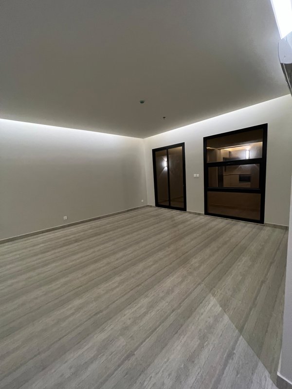 **Luxury Apartment for Rent in King Fahd District - Ground Floor** 🏡 - Image 3