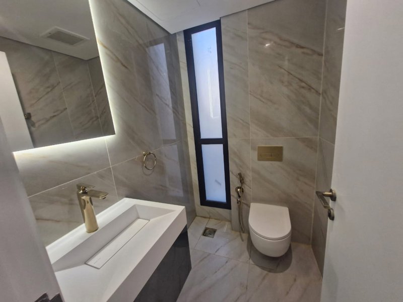🏡 **Modern Luxury Villa for Sale in "Atual Roshn" - Elegant Design with Signature Touch of Elie Saab** 🌟 - Image 20