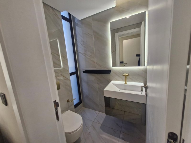 🏡 **Modern Luxury Villa for Sale in "Atual Roshn" - Elegant Design with Signature Touch of Elie Saab** 🌟 - Image 21