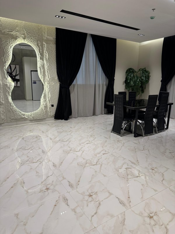 🏡 **Luxury Apartment for Annual Rent**   (Al-Qirwan District - **Fully Furnished**) 