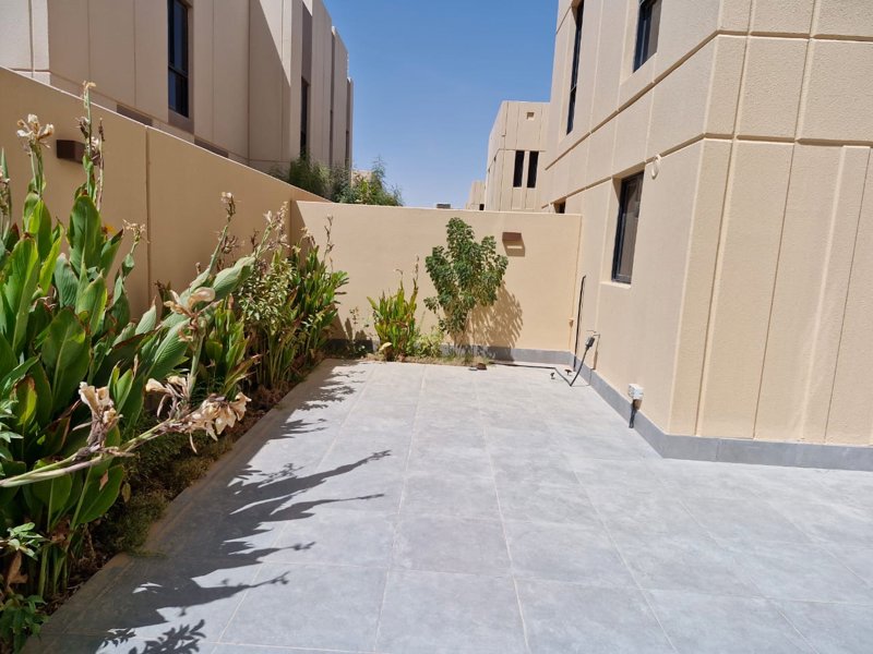 ✨ Luxurious Duplex for Rent in Sedra (Roshn) 🏡 - Image 5