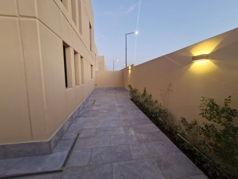 🏡 Luxury Villa in Sedra – Roshn  ✨ 300 m² Modern Villa | Elegance Meets Functionality 🛋️ Semi-Furnished | Smart Living - Image 16