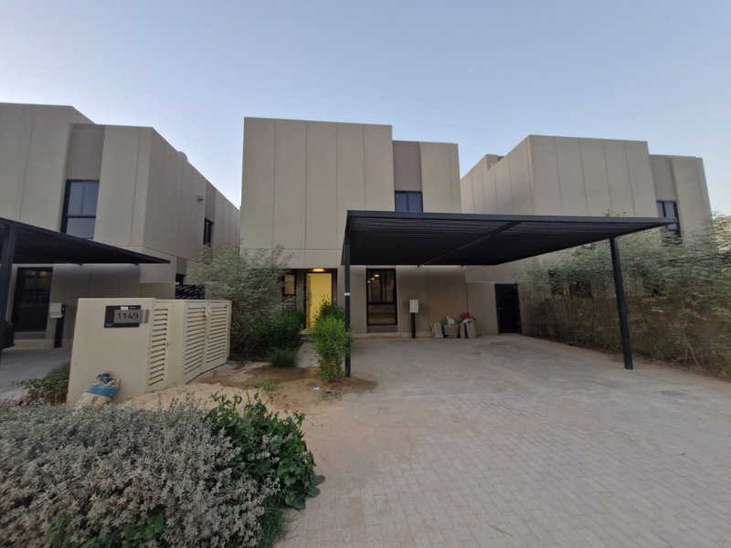 🏡 *Luxury Villa in Sedra – Roshn*   ✨ 300 m² Modern Villa | Elegance Meets Functionality     