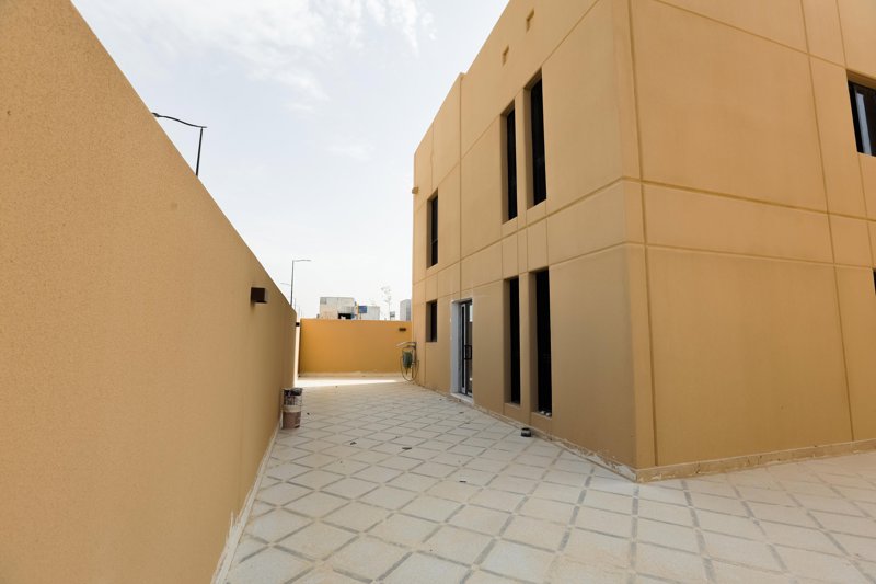 Modern Luxury Villa for Rent in Sedra Roshn 🏡✨ Contemporary Design | Premium Finishes | Prime Location 🔑🌿 - Image 10