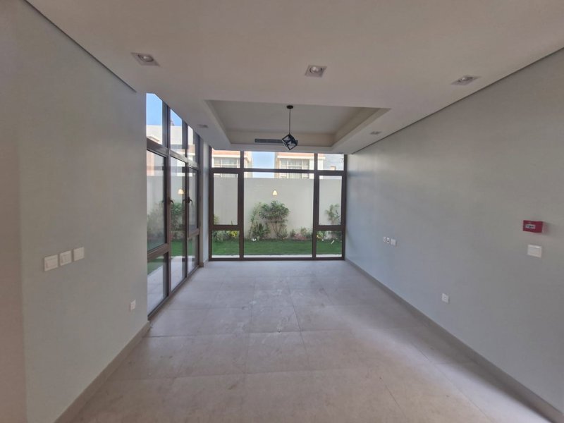 🏡 Corner Residential Villa for Rent in a Gated Compound - Image 4