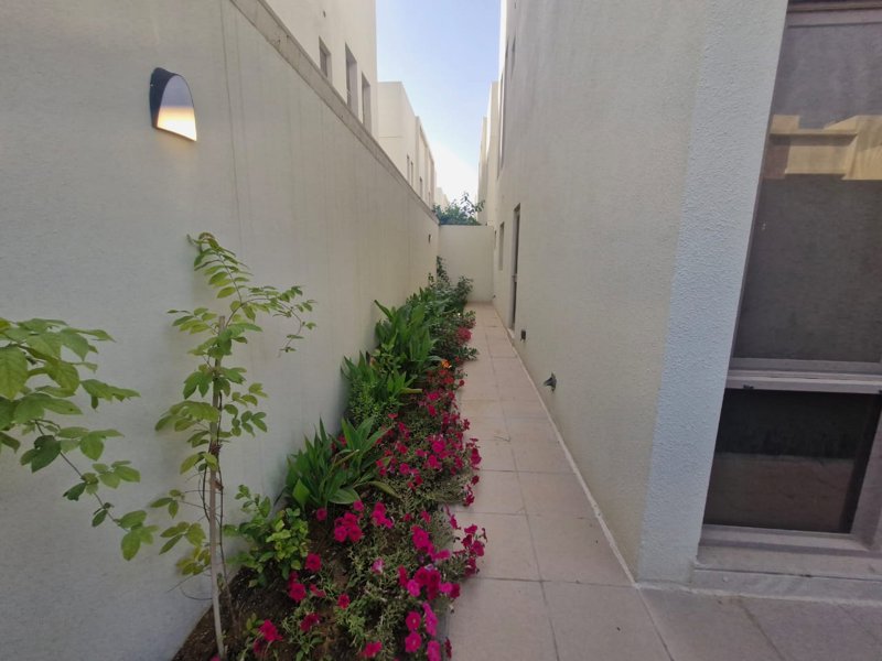 🏡 Corner Residential Villa for Rent in a Gated Compound - Image 7