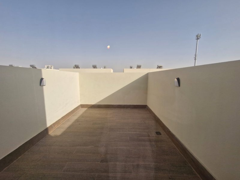 🏡 Corner Residential Villa for Rent in a Gated Compound - Image 24