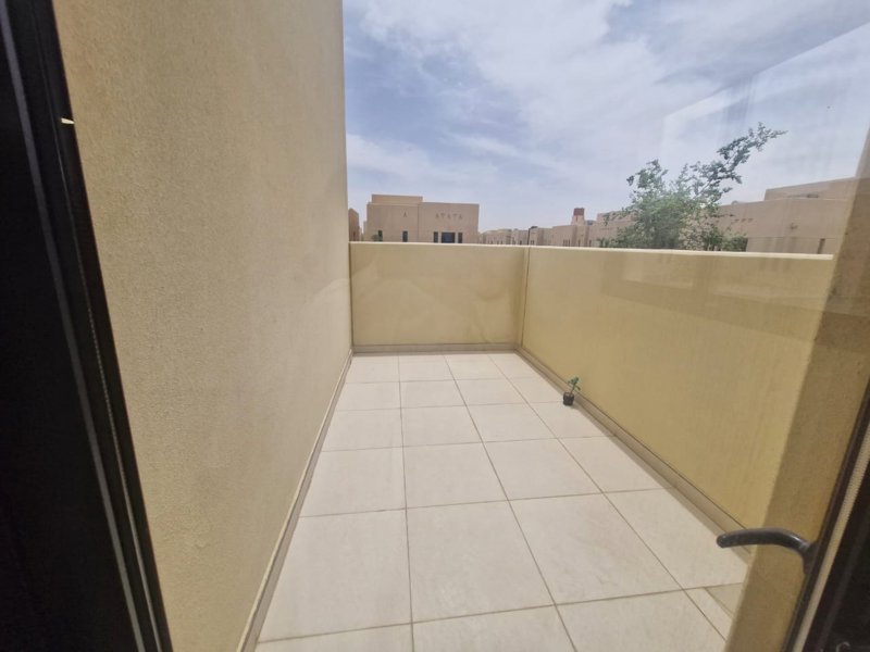 🏰 **Modern Luxury Villa | Sidra District – Roshn**   - Image 15