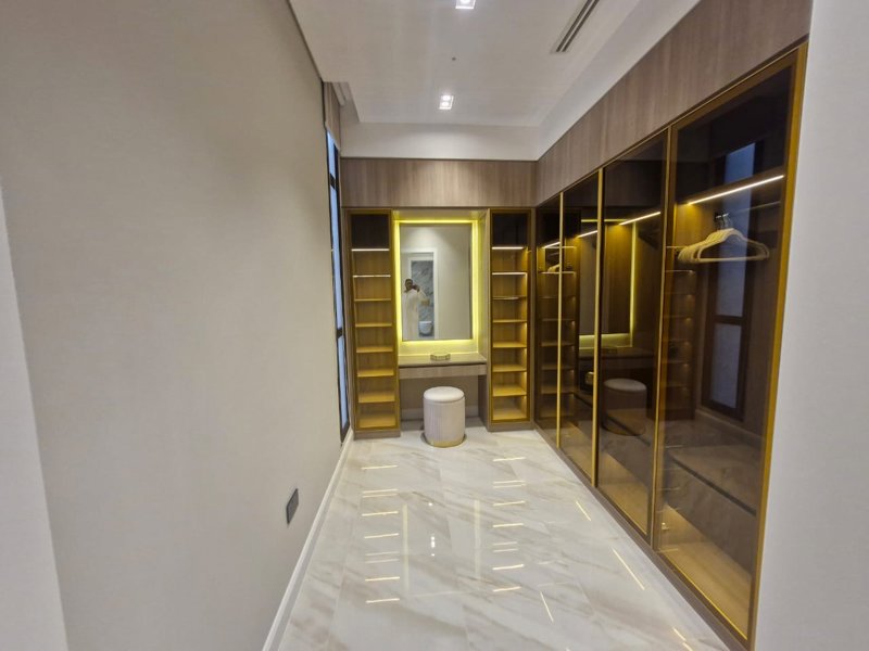 🏡 Modern luxury villa for rent fully furnished in Atual Roshn, designed with the signature touch of Elie Saab. - Image 11
