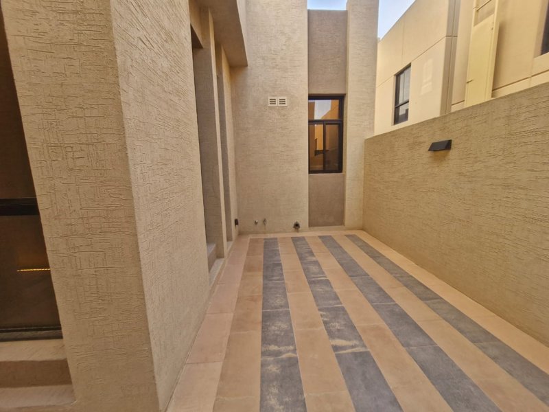 🏡 Modern luxury villa for rent fully furnished in Atual Roshn, designed with the signature touch of Elie Saab. - Image 18