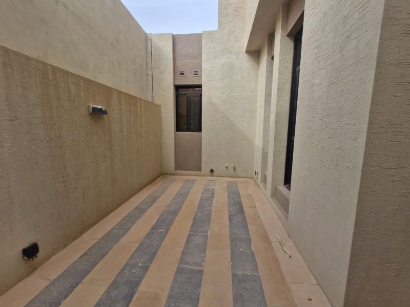 🏡 Luxury Villa for rent in “Atual Roshn” – Modern Design with Elie Saab Signature Touch - Image 9
