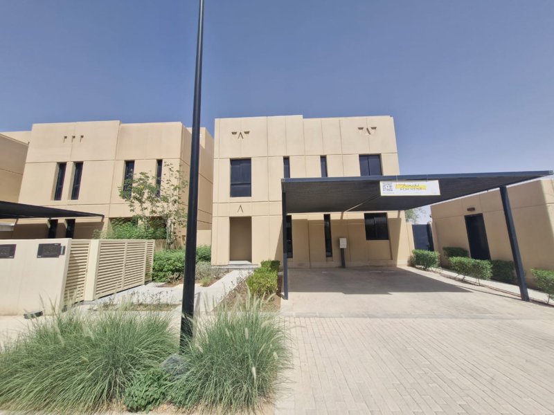 🏰 **Modern Luxury Villa | Sidra District – Roshn