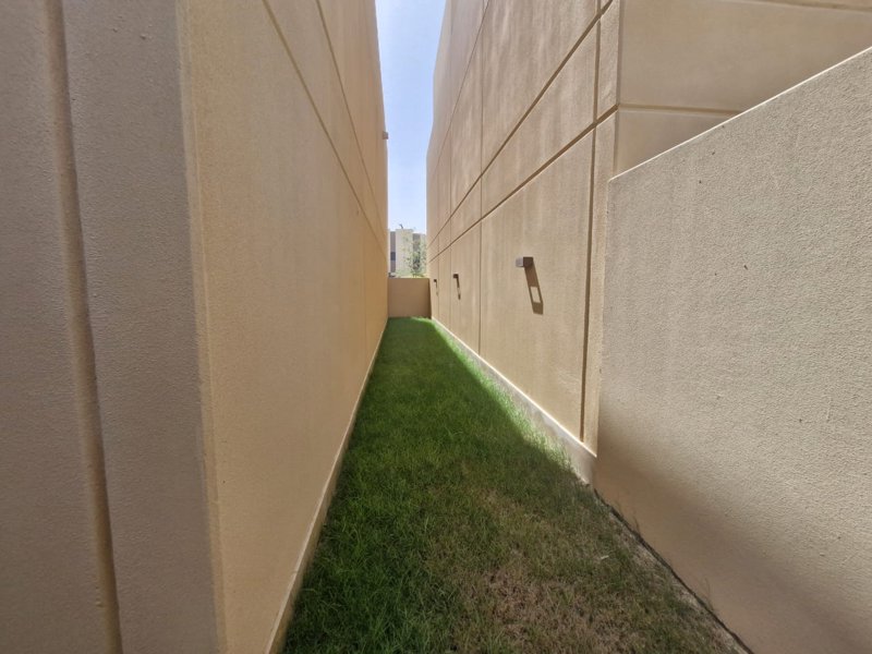 🏰 **Modern Luxury Villa | Sidra District – Roshn - Image 7