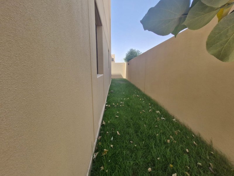🏰 **Modern Luxury Villa | Sidra District – Roshn - Image 10
