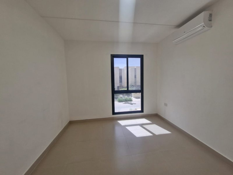 🏰 **Modern Luxury Villa | Sidra District – Roshn - Image 21