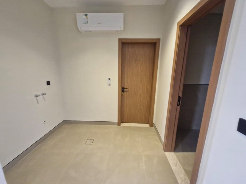 **Luxury Villa for rent in Ewan District, Roshan Front 🏡** - Image 8