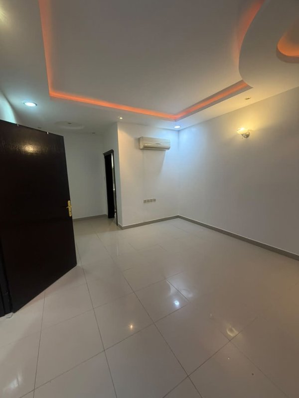 🏡 Spacious Apartment for Rent – Al Salam District - Image 13
