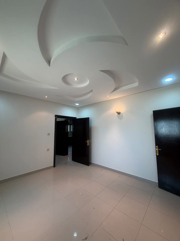 🏡 Spacious Apartment for Rent – Al Salam District - Image 14