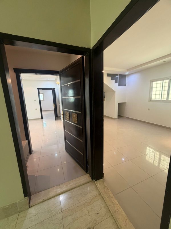 🏡 Spacious Apartment for Rent – Al Salam District - Image 4