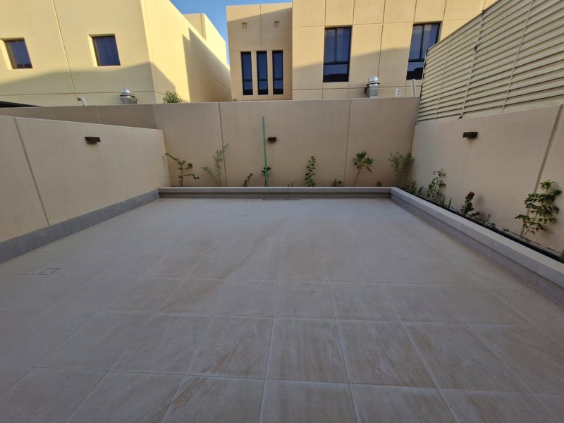 🏡 *Modern Townhouse for Rent in Sedra (Roshn) – Stylish & Family-Friendly* 👨‍👩‍👧‍👦 - Image 9