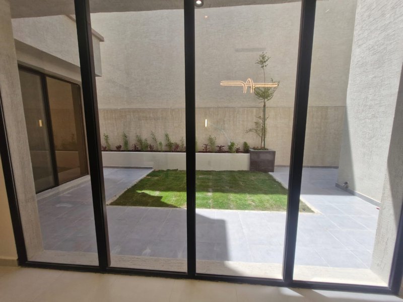 🏡 Brand-New Villa for Rent in Al Khuzam ✨ - Image 4