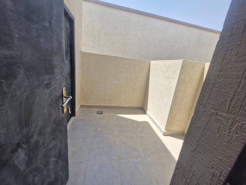 🏡 Brand-New Villa for Rent in Al Khuzam ✨ - Image 29