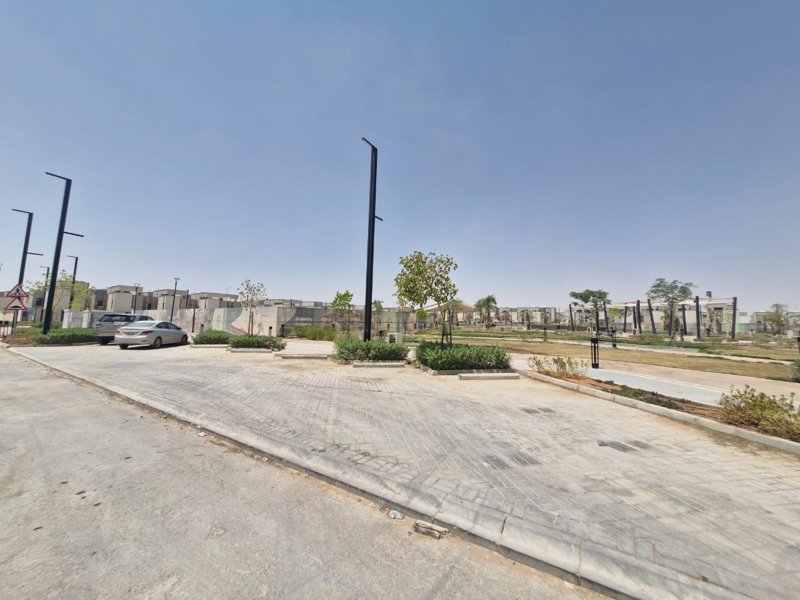 🏡 Brand-New Villa for Rent in Al Khuzam ✨ - Image 33