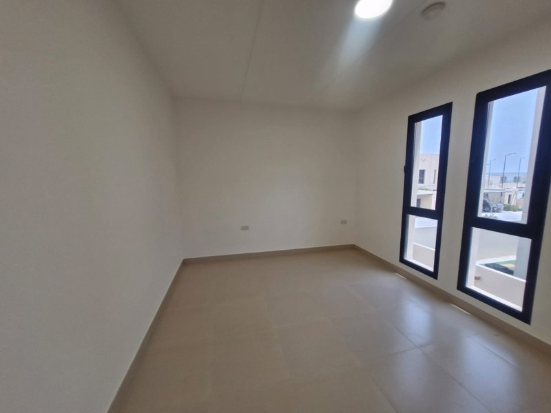 🏰 *Modern Luxury Villa for Sale in Sidra District – Roshn*   - Image 21