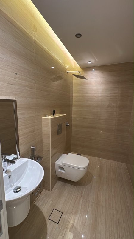 Fully Furnished Ground-Floor Apartment for Rent 🏡 Al Qirawan District - Image 11