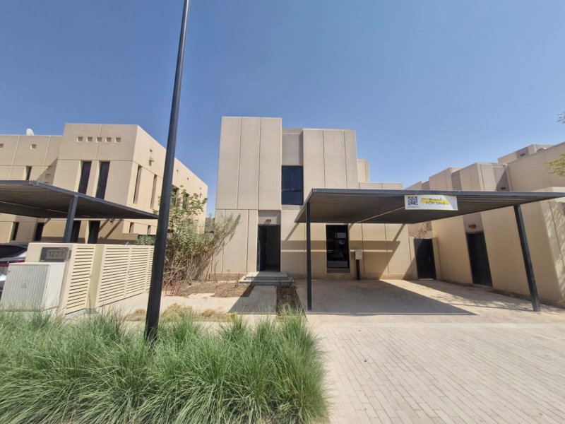 🏰 *Modern Luxury Villa in Sidra District – Roshn*  