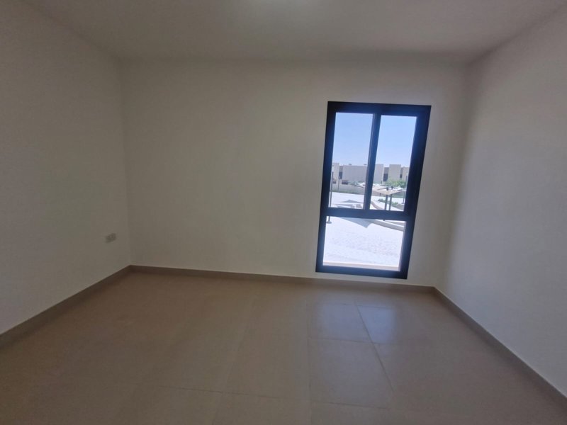 🏰 *Modern Luxury Villa in Sidra District – Roshn*   - Image 5