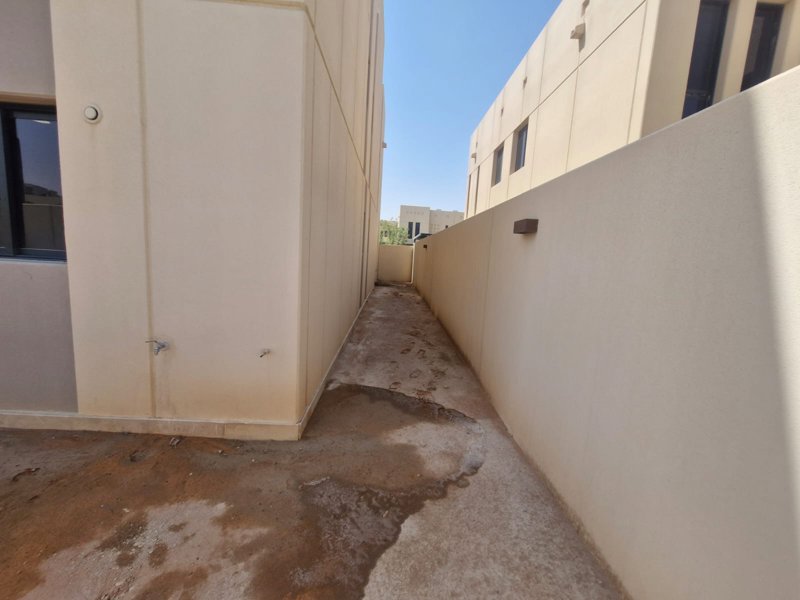 🏰 *Modern Luxury Villa in Sidra District – Roshn*   - Image 14