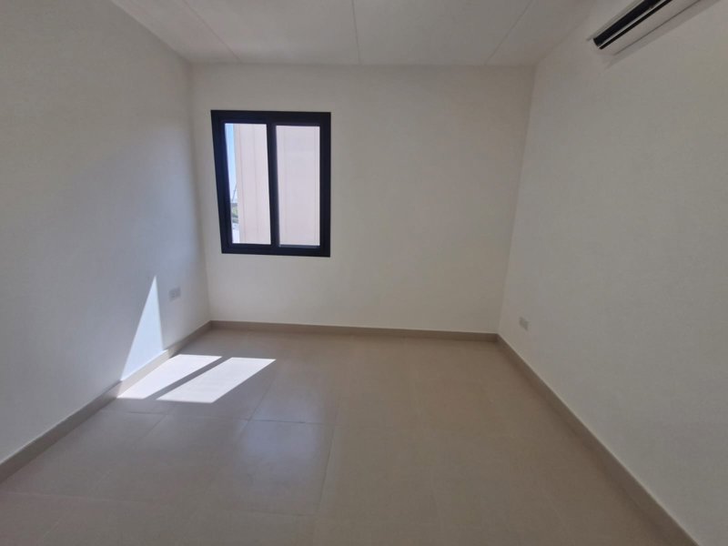 🏰 *Modern Luxury Villa in Sidra District – Roshn*   - Image 17