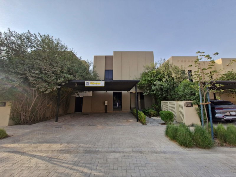 🏡 *Luxury Villa in Sedra – Roshn*   ✨ 300 m² Modern Villa | Elegance Meets Functionality  