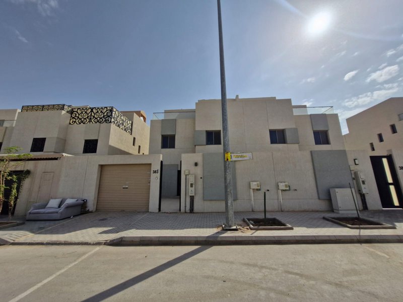  Modern Duplex for Rent in Al Narjis District | 297 sqm 🏡✨