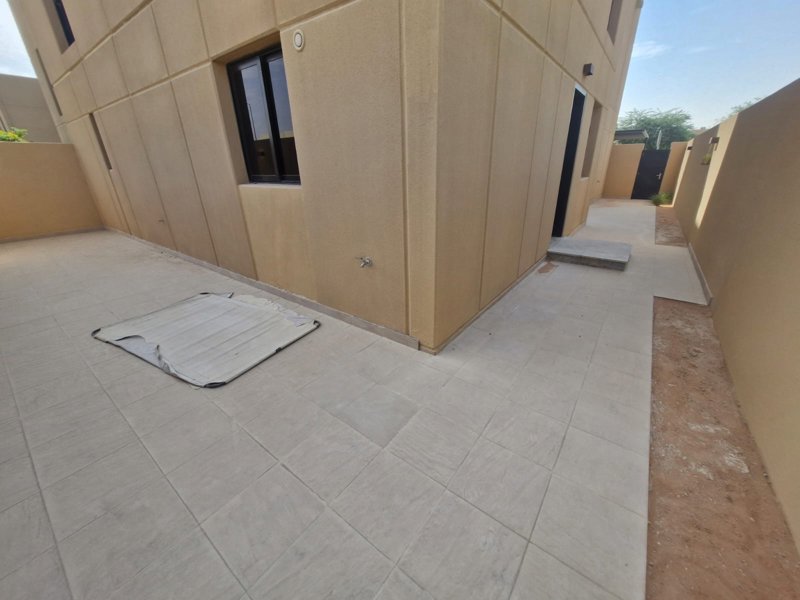 🏡 Luxury Villa for Sale in Sidra (ROSHN) – Corner Villa on Three Streets (South, West & North) - Image 2