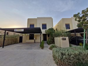 🏡 *Luxury Villa in Sedra – Roshn*   ✨ 300 m² Modern Villa | Elegance Meets Functionality     