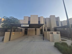 🏡 *Modern Townhouse for Rent in Sedra (Roshn) – Stylish & Family-Friendly* 👨‍👩‍👧‍👦