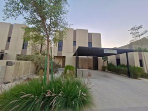 🏰 **Modern Luxury Villa | Sidra District – Roshn**   ✨ *Contemporary Design Blending Elegance, Functionality & Sustainability*  