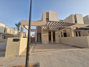 🏡 **Modern Luxury Villa for Sale in "Atual Roshn" - Elegant Design with Signature Touch of Elie Saab** 🌟