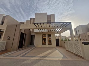 **Modern Luxury Villa for Rent fully furnished in "Etual Roshan" Project – Signed by Elie Saab** 🏡✨  